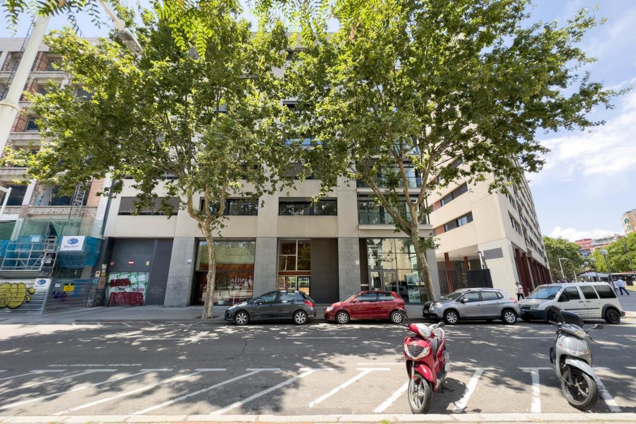 The Lonely Chimney Apartments Barcelona Exterior photo