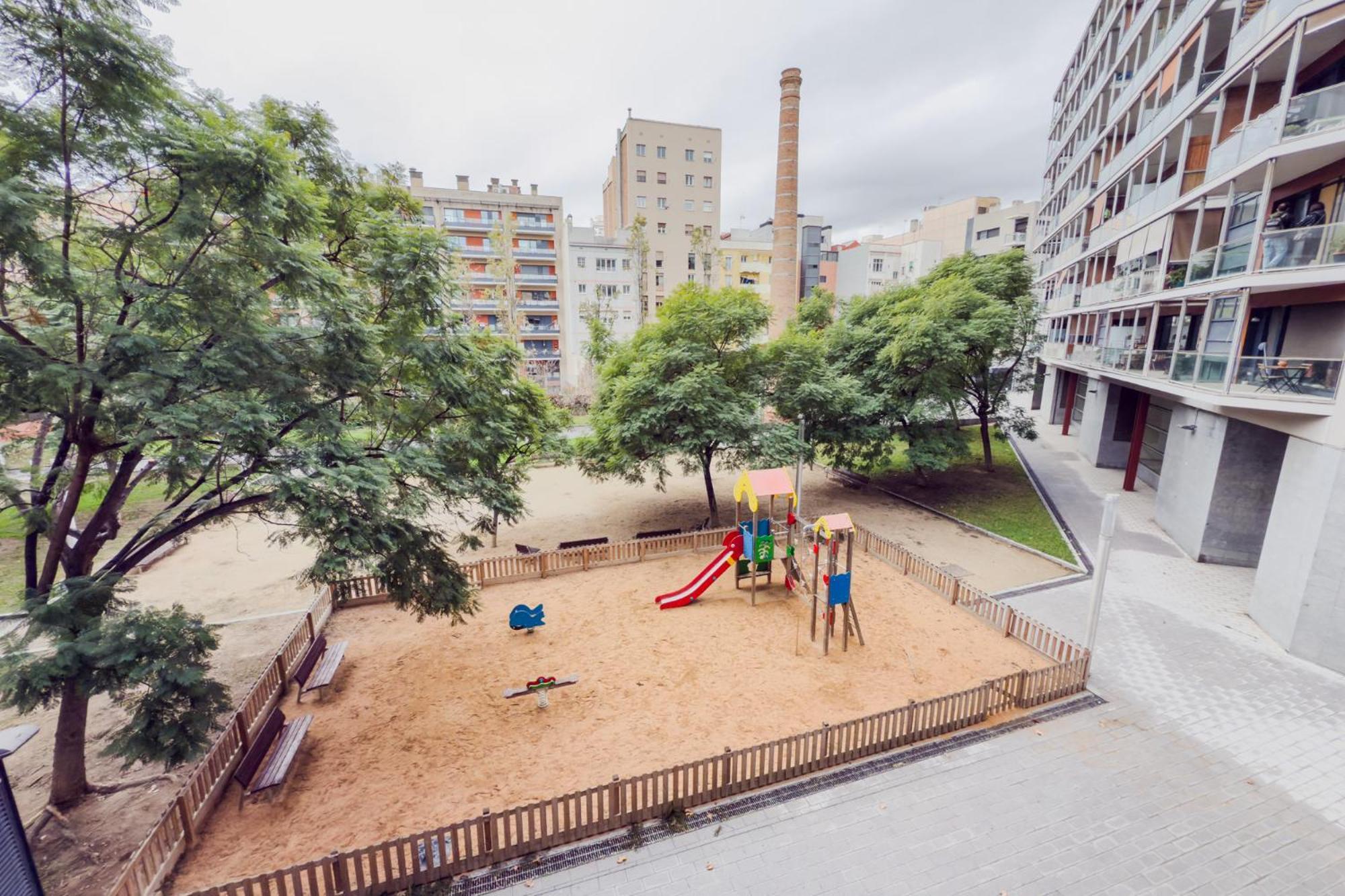 The Lonely Chimney Apartments Barcelona Exterior photo